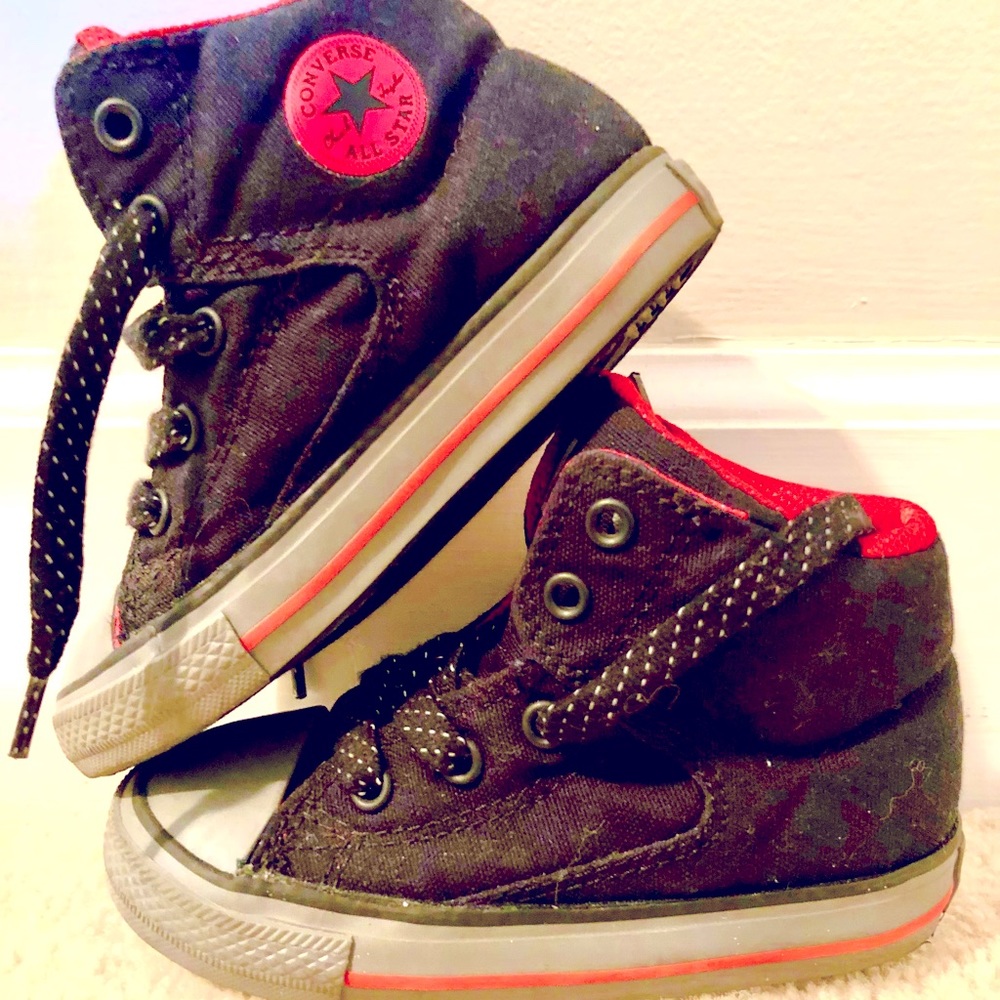 Converse Black/Red Mid Rise Shoes